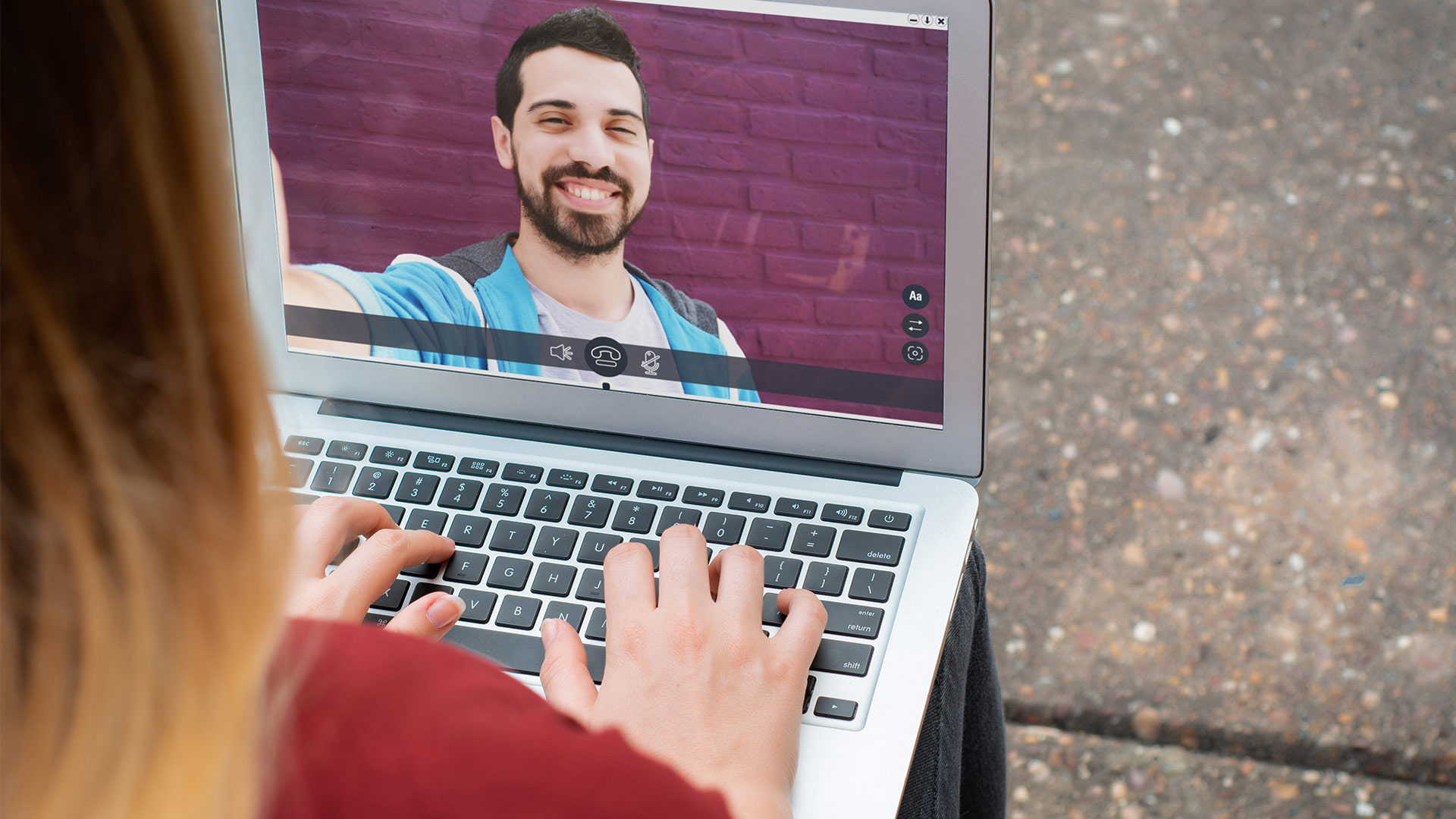 How To Set Up A Video Call With Your Small Group